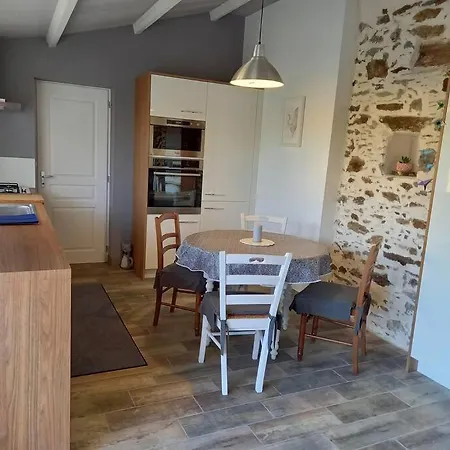 Grand Lieu : Maisonnette Au Calme Avec Jardin Saint-Lumine-de-Coutais