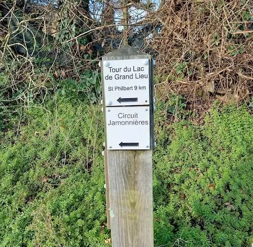 Hébergement de vacances Grand Lieu : Maisonnette Au Calme Avec Jardin Saint-Lumine-de-Coutais