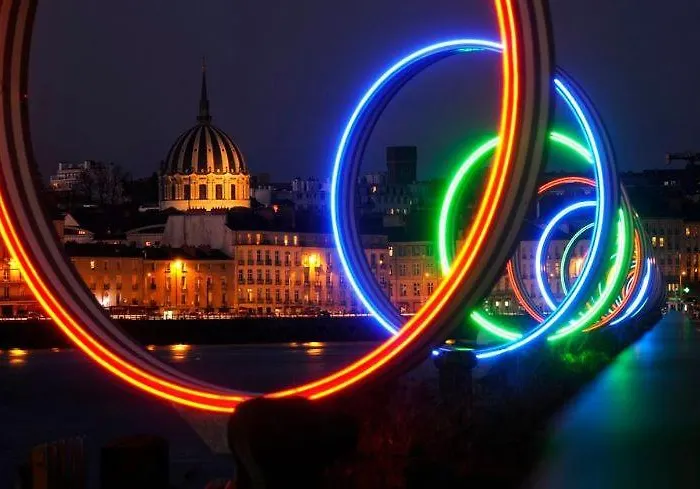 Grand Lieu : Maisonnette Au Calme Avec Jardin בית נופש
